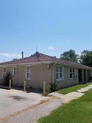 1614 E Tulsa St, Wichita, KS 67216