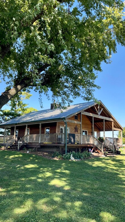 6070 Dewane Rd, Belvidere, IL 61008