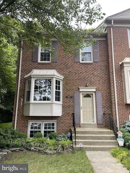 10462 Malone Ct, Fairfax, VA 22032