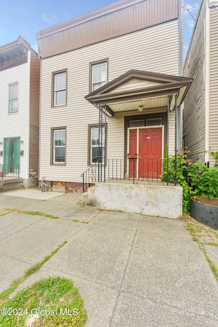 363 4th Ave, Troy, NY 12182