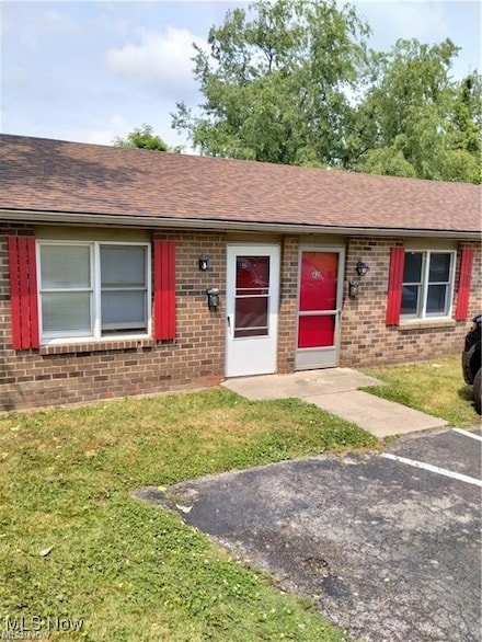 31 1/2 Elm St Unit A1, Struthers, OH 44471