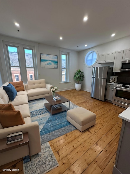 4 Elliot St Unit 11, Brattleboro, VT 05301