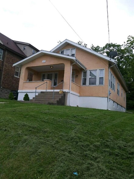 239 Ehrman Ave, Cincinnati, OH 45220