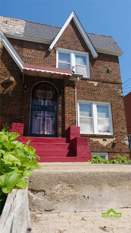 204-03 Murdock Ave, Jamaica, NY 11412
