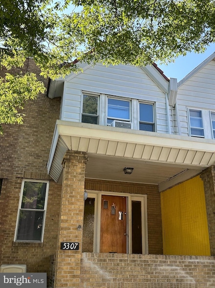 5307 Oakland St, Philadelphia, PA 19124