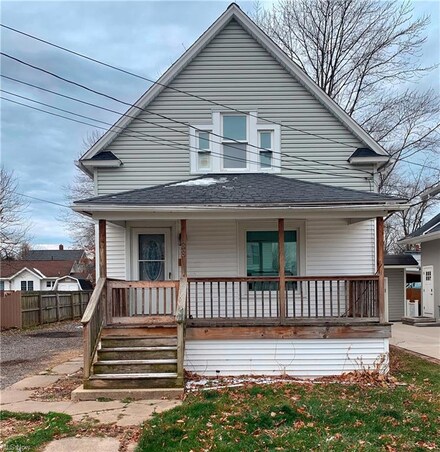 38 Swan St, Geneva, OH 44041