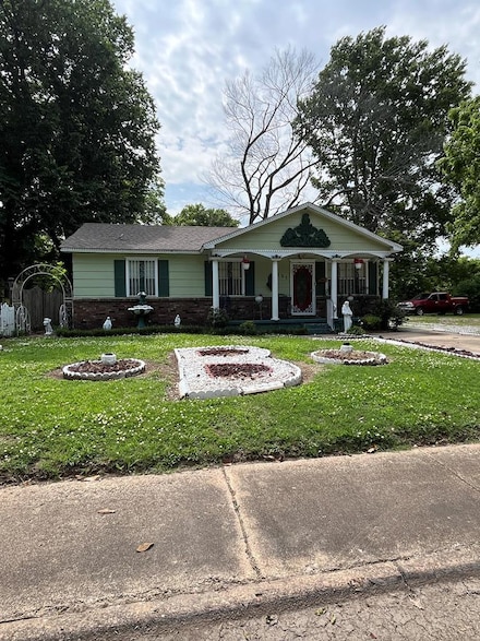 421 S 8th St, West Memphis, AR 72301