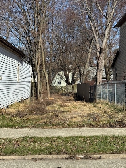 548 E 8th St, Erie, PA 16503