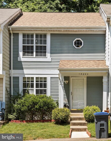15244 Streamside Ct, Dumfries, VA 22025