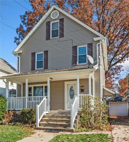 431 S Meridian St, Ravenna, OH 44266