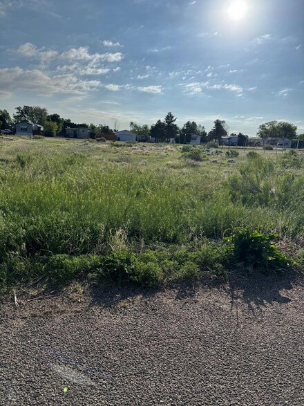 738 S Wolcott Dr, Pueblo West, CO 81007