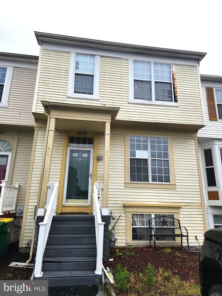 409 Feather Dr, Newark, DE 19702