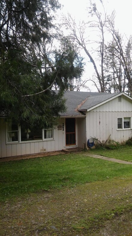 4662 Azalea Glen Rd, Glendale, OR 97442