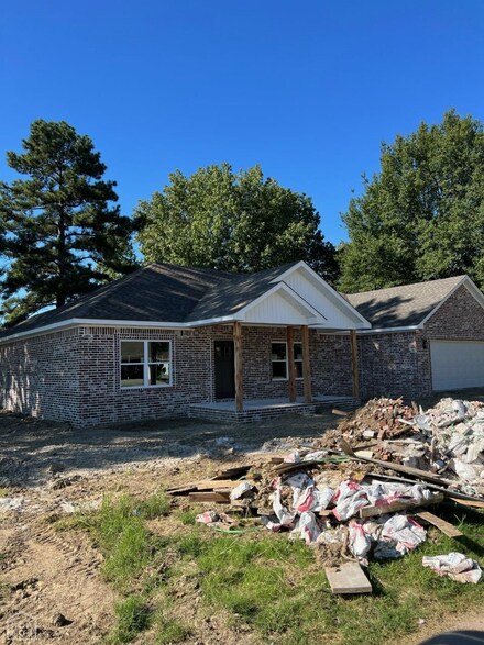 1301 Lester Ln, Trumann, AR 72472