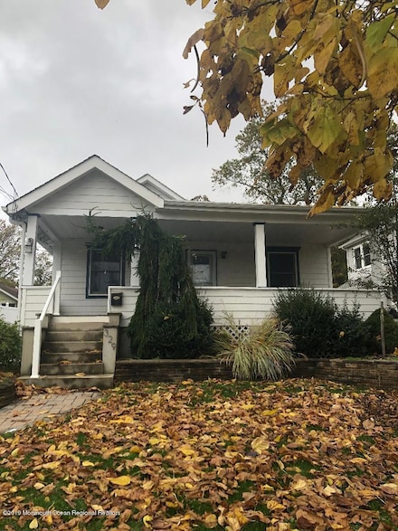329 Wells Ave, Oakhurst, NJ 07755
