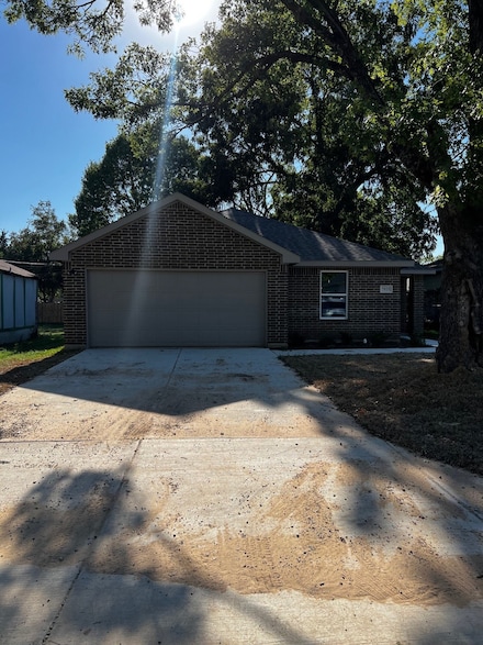7935 Hull Ave, Dallas, TX 75216