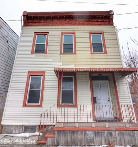 872 River St, Troy, NY 12180