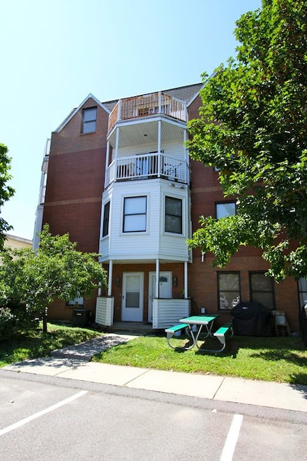 336 Adams St Unit 12, Dorchester, MA 02122