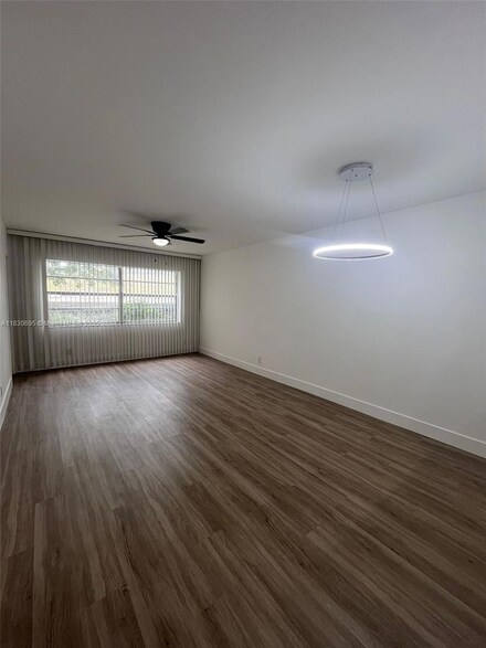 5111 W Oakland Park Blvd Unit 108, Lauderdale Lakes, FL 33313