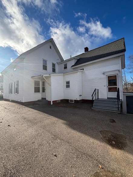 82 Summer St Unit 2, Laconia, NH 03246