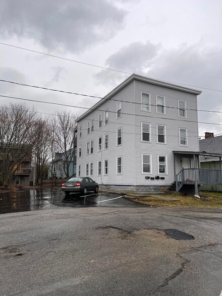 23 Prospect St, Biddeford, ME 04005