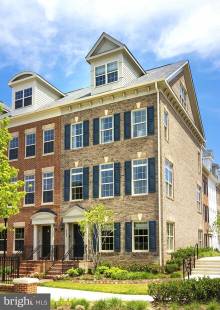 313 N Upton Ct, Arlington, VA 22203