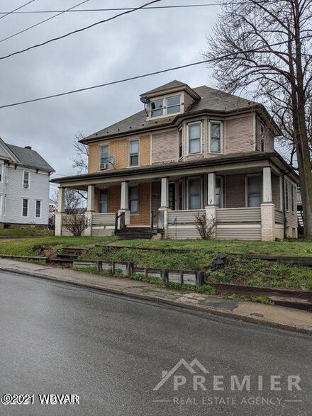 1104 Reagan St, Sunbury, PA 17801