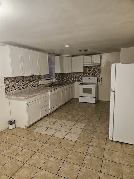 9 Tower St Unit 2, Methuen, MA 01844