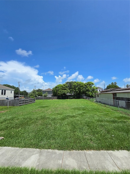 3418 Avenue M, Galveston, TX 77550