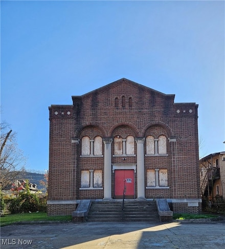 608 N 5th St, Steubenville, OH 43952