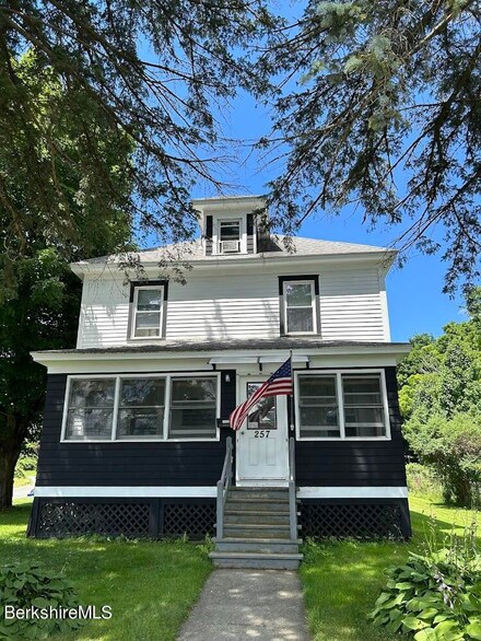 257 Onota St, Pittsfield, MA 01201