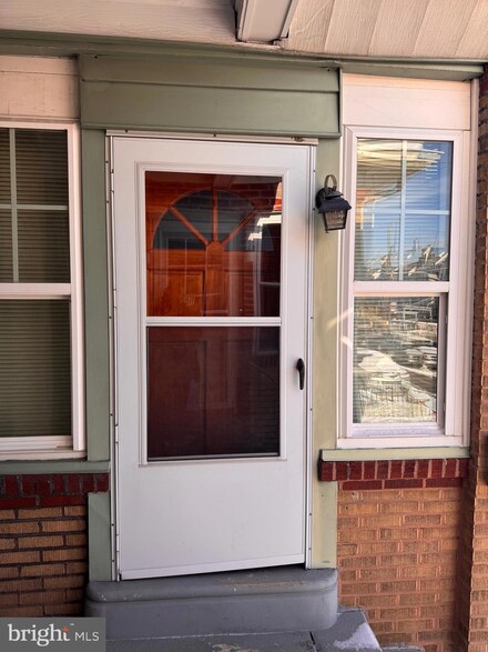 5177 Pennway St, Philadelphia, PA 19124