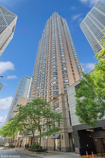 401 E Ontario St Unit 3002, Chicago, IL 60611