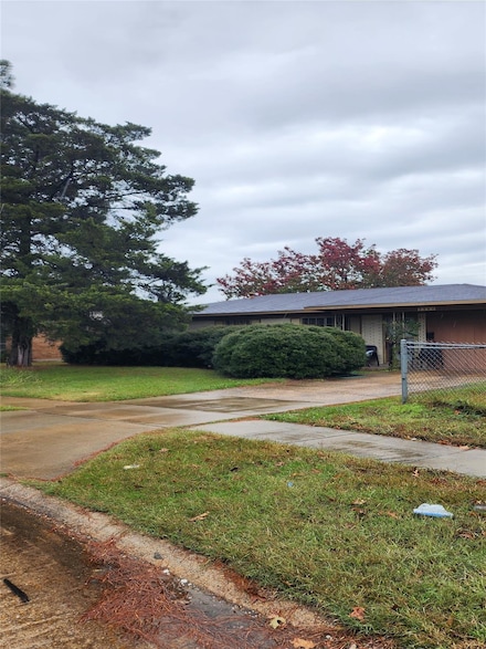 3206 Red Bud Ln, Shreveport, LA 71108