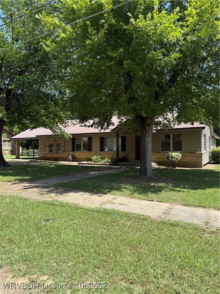 322 S Locust St, Sallisaw, OK 74955