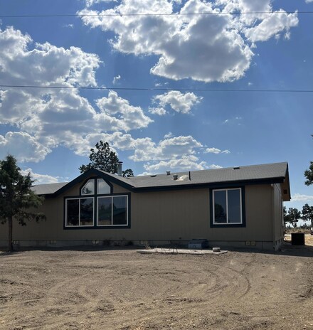16061 SW Twin Lakes Rd, Powell Butte, OR 97753