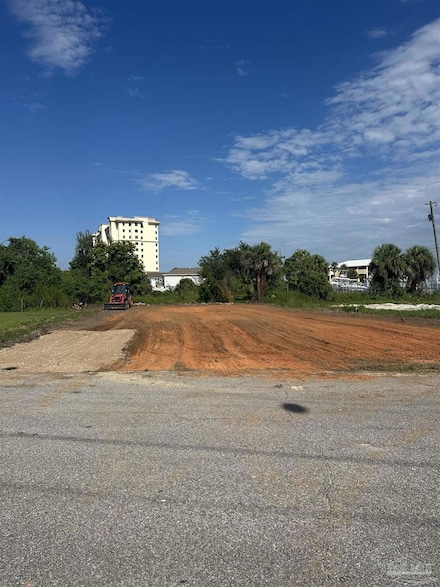 5530 Casa Maria Ln, Pensacola, FL 32507