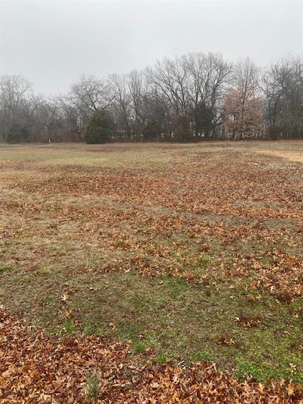 501 Maple Crest Dr, Parsons, KS 67357