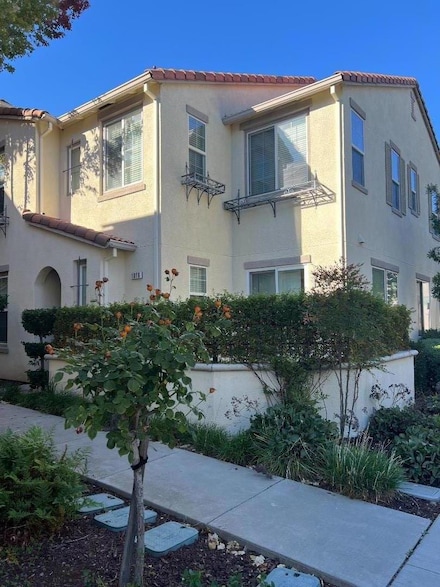 1016 Sallie Ln, Tracy, CA 95376