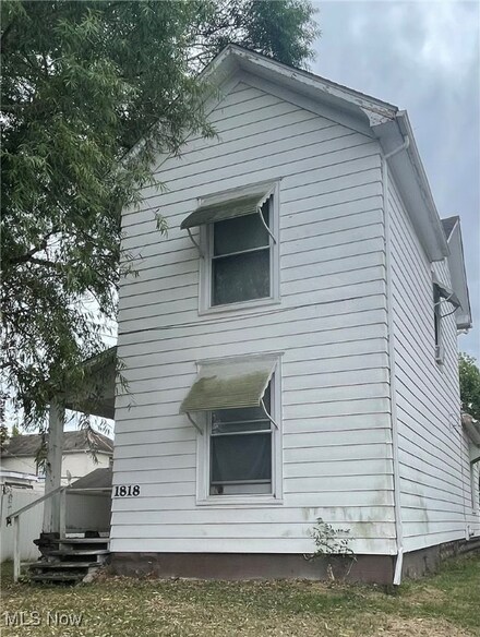 1818 Ridge Ave, Zanesville, OH 43701