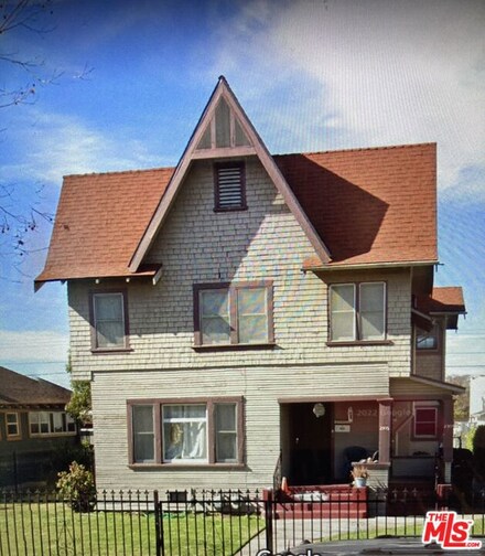 2911 S Halldale Ave, Los Angeles, CA 90018