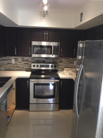 8820 SW 123rd Ct Unit L204, Miami, FL 33186