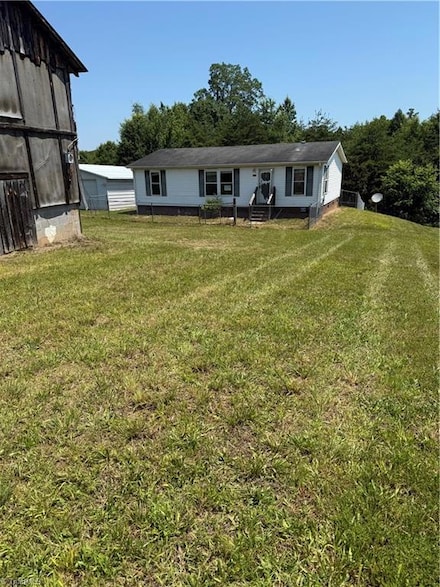 1010 Kayla Ridge Rd, Walnut Cove, NC 27052