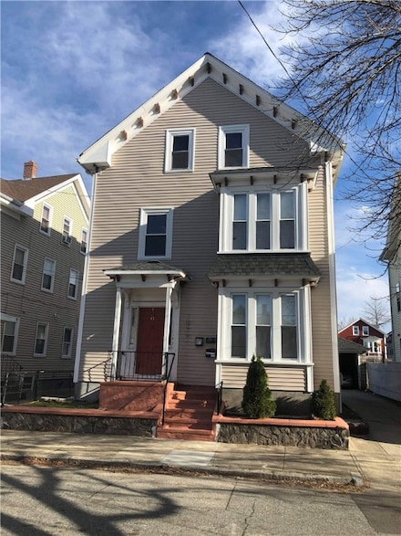 47 Alton St, Providence, RI 02908