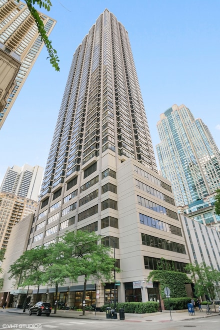 30 E Huron St Unit 2708, Chicago, IL 60611