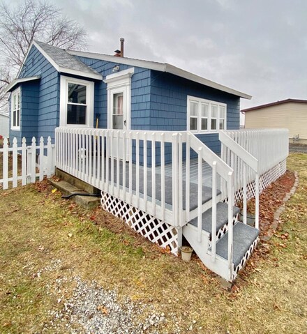 54531 Tulip Rd, New Carlisle, IN 46552