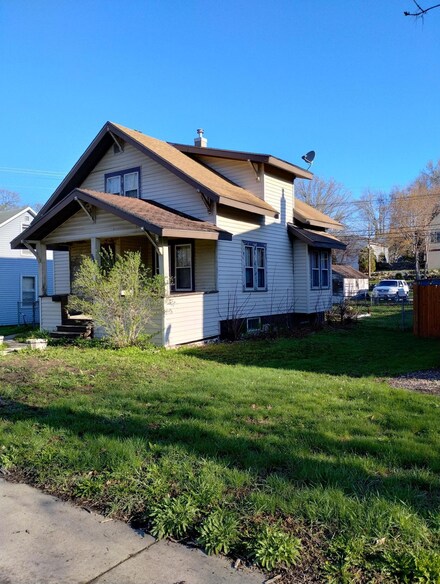 644 W Lincoln Ave, Fergus Falls, MN 56537