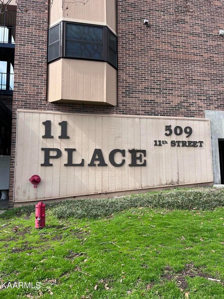 509 11th St Unit 1004, Knoxville, TN 37916
