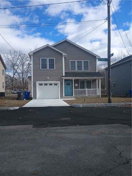 53 Hoppin Ave, East Providence, RI 02915