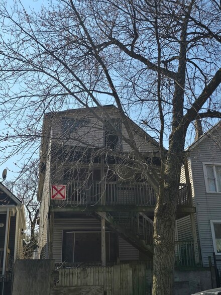 5226 S Loomis Blvd, Chicago, IL 60609